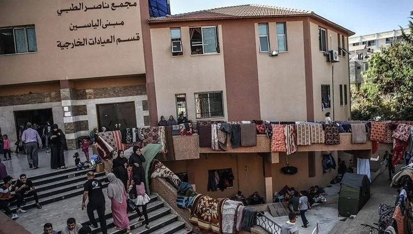 مجمع ناصر الطبي: فرقنا تواجه ظروفاً صعبة.. ولا يتوفر الحد الأدنى من الغذاء لهم مجمع ناصر الطبي: فرقنا تواجه ظروفاً صعبة.. ولا يتوفر الحد الأدنى من الغذاء لهم