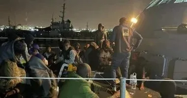 إدارة ترامب ترفع دعوى قضائية ضد نيويورك لمنعها توقيف المهاجرين في المحاكم بدون أوامر اعتقال. إدارة ترامب ترفع دعوى قضائية ضد نيويورك لمنعها توقيف المهاجرين في المحاكم بدون أوامر اعتقال.
