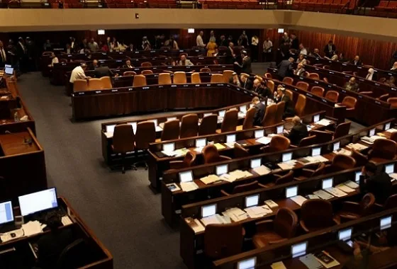 البرلمان الإسرائيلي يرفض خطة المعارضة لحل الكنيست البرلمان الإسرائيلي يرفض خطة المعارضة لحل الكنيست