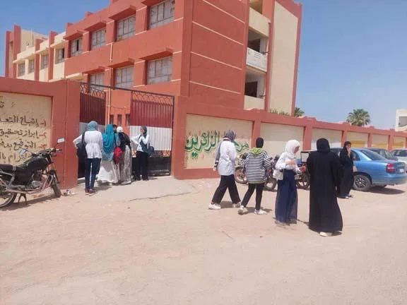 اختلاف وجهات نظر طلاب الشهادة الإعدادية في جنوب سيناء بشأن أسئلة امتحان الهندسة اختلاف وجهات نظر طلاب الشهادة الإعدادية في جنوب سيناء بشأن أسئلة امتحان الهندسة