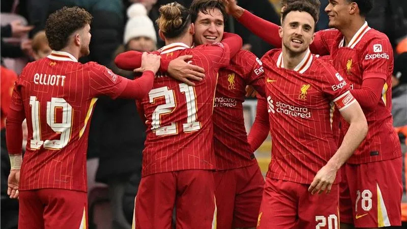 ليفربول يقدم عرضاً نهائياً لحل الصفقة المعقدة ليفربول يقدم عرضاً نهائياً لحل الصفقة المعقدة