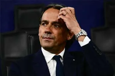 أحلام العرب: الأهلي والهلال يستعدان لتدوين التاريخ.. والوداد يشكل خطرًا على العين أحلام العرب: الأهلي والهلال يستعدان لتدوين التاريخ.. والوداد يشكل خطرًا على العين