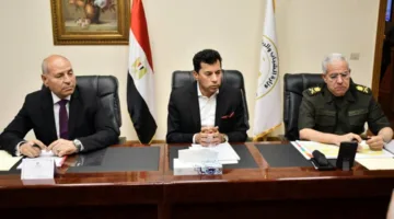 وزير الشباب والرياضة يستعرض فرص الاستثمار في ملعب القاهرة