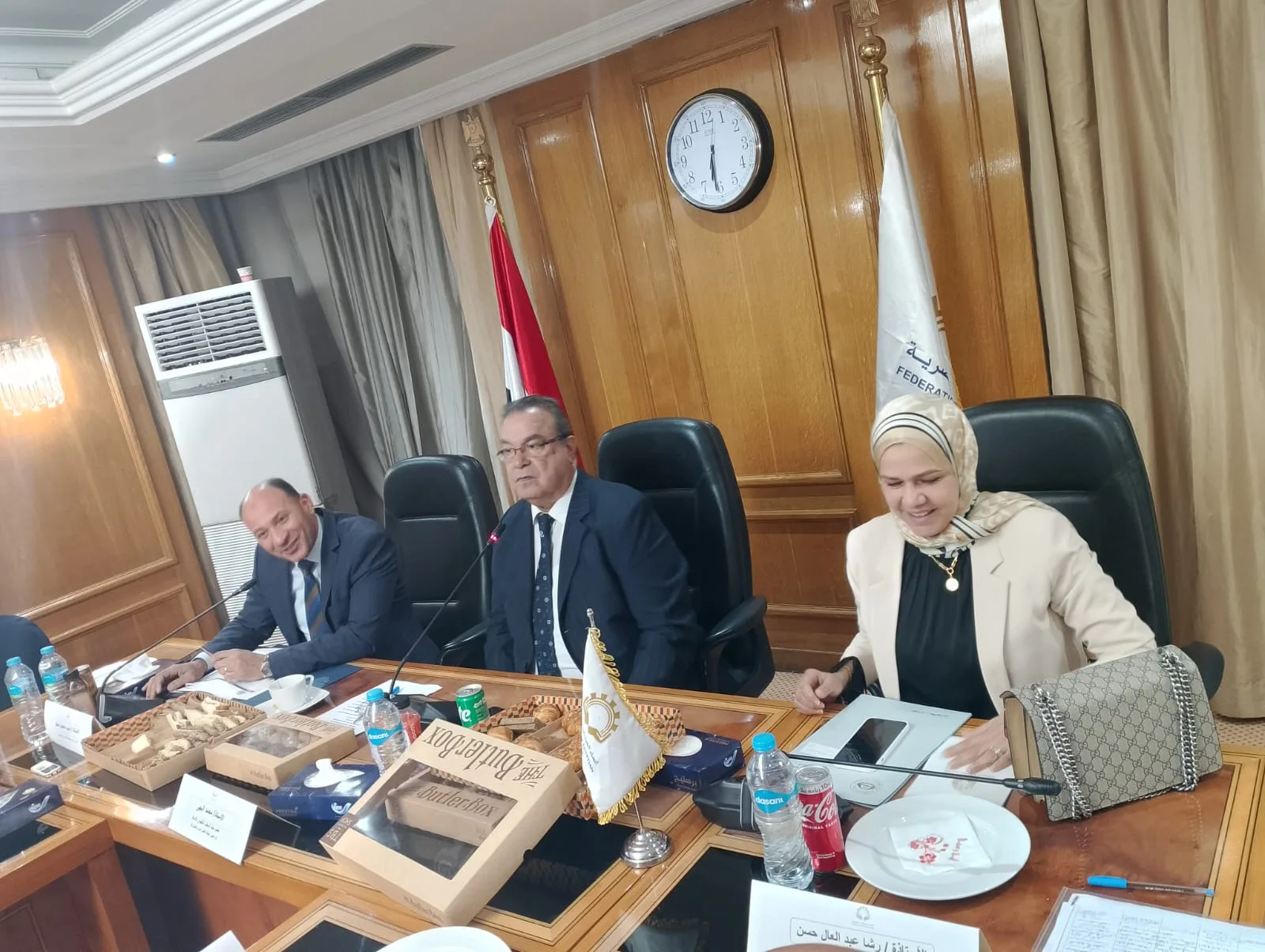 هيئة الضرائب: نسعى لتذليل العقبات أمام المصانع والشركات للاستفادة من الحوافز الضريبية. هيئة الضرائب: نسعى لتذليل العقبات أمام المصانع والشركات للاستفادة من الحوافز الضريبية.