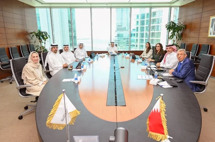 بورصة البحرين تعيّن يوسف عبدالله اليوسف رئيسًا لمجلس الإدارة في أول اجتماع له. بورصة البحرين تعيّن يوسف عبدالله اليوسف رئيسًا لمجلس الإدارة في أول اجتماع له.