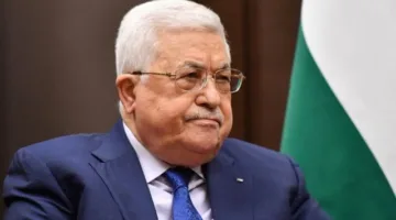 الرئيس الفلسطيني يطلب من حماس التخلي عن السيطرة في غزة وتسليم الأسرى الإسرائيليين.