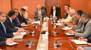 وزير الصناعة: لا يسمح بإقامة مصانع على الأراضي الزراعية والدولة تعزز دعم المناطق الصناعية في البحيرة.