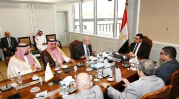 وزير الإسكان يلتقي وفداً من وزارتي “الاستثمار” و”البلديات والإسكان” وهيئة المقاولين في السعودية