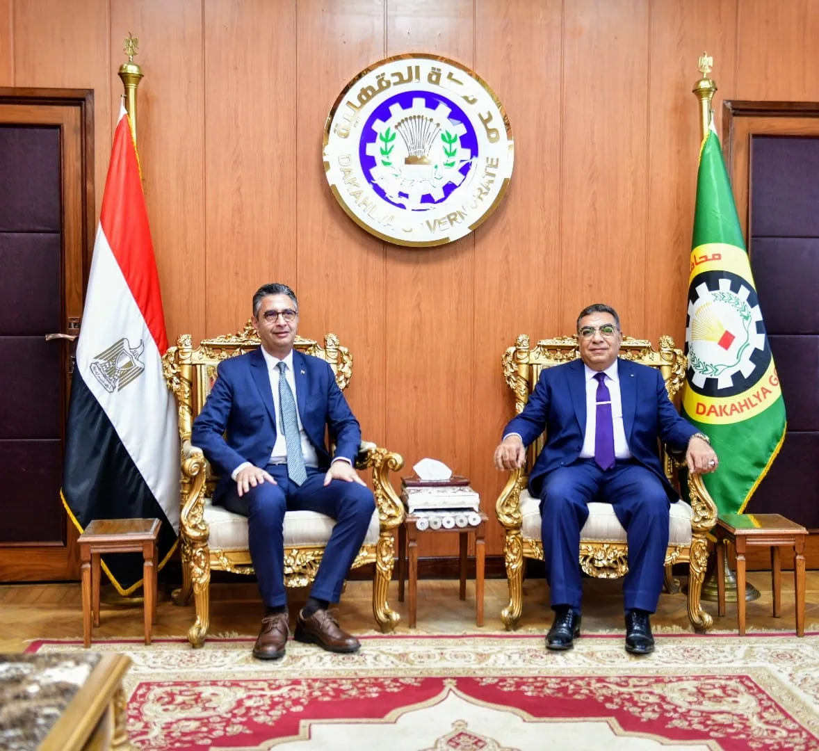 محافظ الدقهلية يستقبل وزير التموين لمناقشة مشاريع التعاون ومراجعة نظام السلع. محافظ الدقهلية يستقبل وزير التموين لمناقشة مشاريع التعاون ومراجعة نظام السلع.