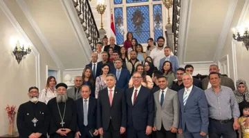 نائب وزير الخارجية يجتمع مع مجموعة من أفراد الجالية المصرية في اليونان