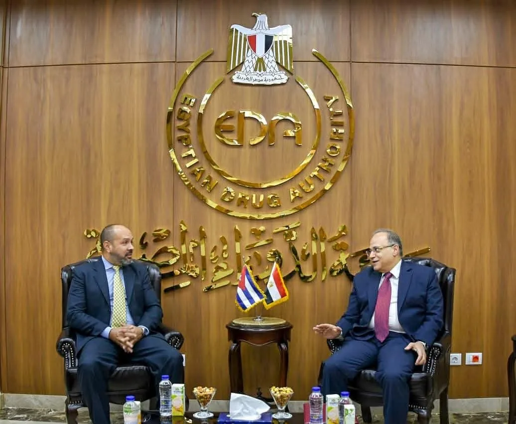 رئيس هيئة الدواء يستقبل سفير كوبا لمناقشة فرص التعاون في صناعة الأدوية رئيس هيئة الدواء يستقبل سفير كوبا لمناقشة فرص التعاون في صناعة الأدوية