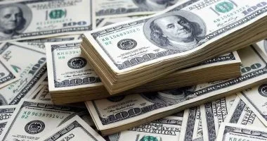الدولار يواجه خسائر أسبوعية مع دلائل على تباطؤ الاقتصاد الأمريكي وارتفاع اليورو الدولار يواجه خسائر أسبوعية مع دلائل على تباطؤ الاقتصاد الأمريكي وارتفاع اليورو