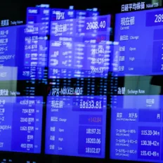مؤشر نيكاي الياباني يرتفع مع تراجع الين وتخفيف التوترات التجارية بين الولايات المتحدة والصين مؤشر نيكاي الياباني يرتفع مع تراجع الين وتخفيف التوترات التجارية بين الولايات المتحدة والصين