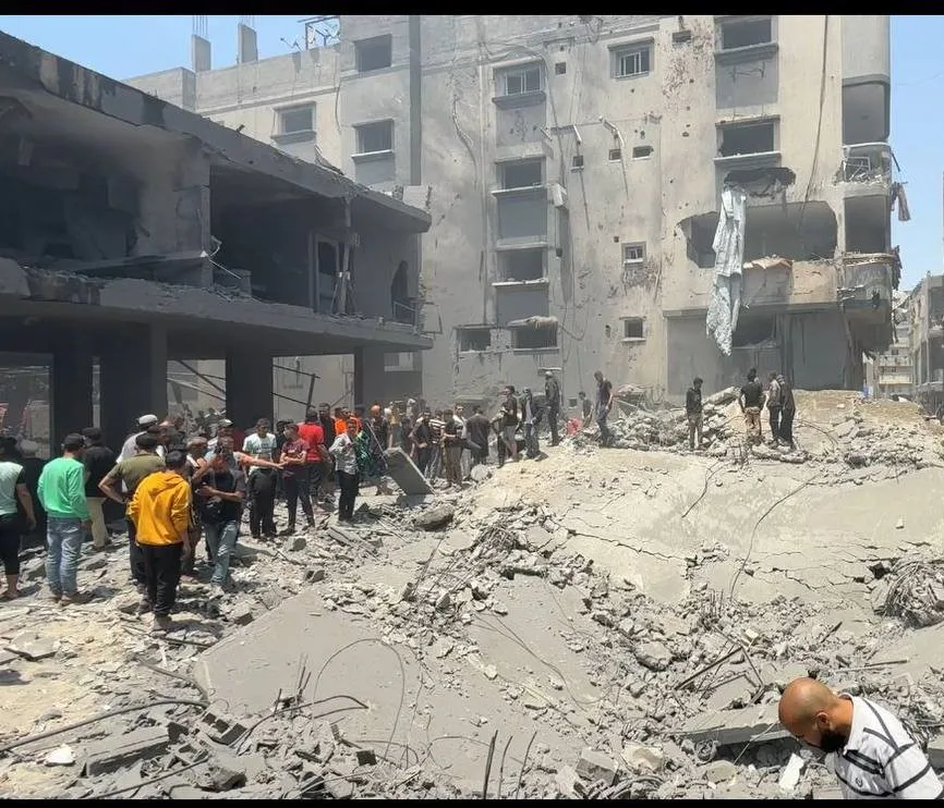 استشهاد 15 فلسطينيًا وإصابة أكثر من 50 وفقدان 85 آخرين في غزة استشهاد 15 فلسطينيًا وإصابة أكثر من 50 وفقدان 85 آخرين في غزة