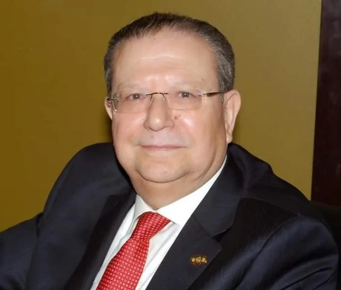 خبير مصرفي: “رأس الحكمة” و”رأس شقير” استراتيجيتان مختلفتان لتحقيق هدف مشترك.. دعم التنمية وتقليل عبء الدين. خبير مصرفي: “رأس الحكمة” و”رأس شقير” استراتيجيتان مختلفتان لتحقيق هدف مشترك.. دعم التنمية وتقليل عبء الدين.