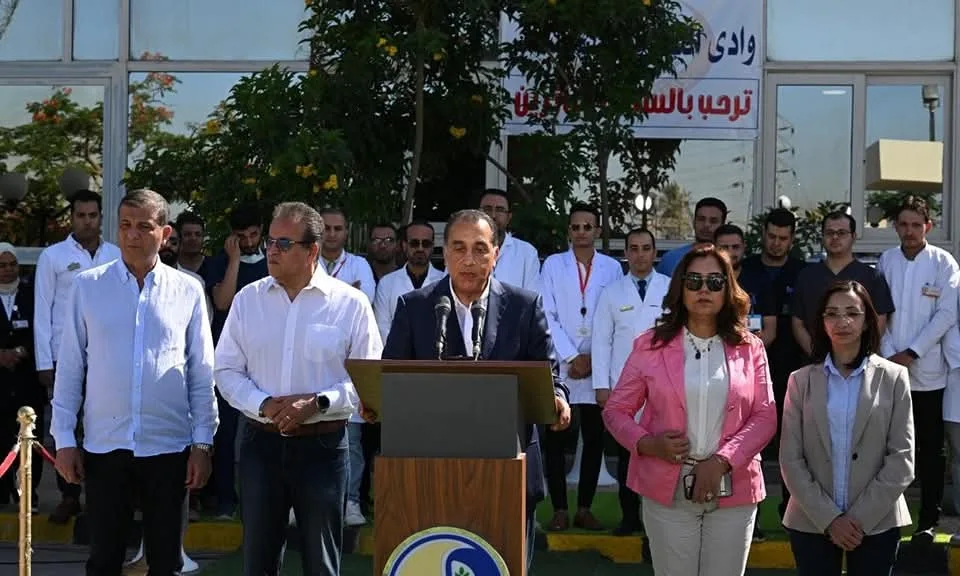 مدبولي: نحن جاهزون لتوفير التسهيلات اللازمة لتعزيز نمو القطاع الصناعي مدبولي: نحن جاهزون لتوفير التسهيلات اللازمة لتعزيز نمو القطاع الصناعي