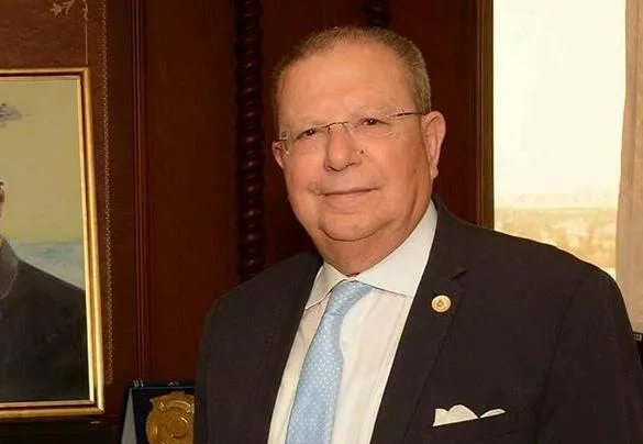“عبد العال”: التوترات الجيوسياسية ترفع سعر الدولار إلى 50.75 جنيه وتزيد فوضى سوق الصرف “عبد العال”: التوترات الجيوسياسية ترفع سعر الدولار إلى 50.75 جنيه وتزيد فوضى سوق الصرف