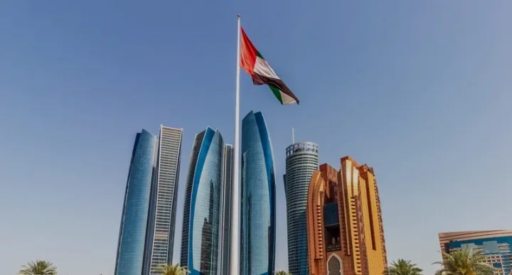 الإمارات تستهدف زيادة تجارتها الخارجية غير النفطية إلى 4 تريليون درهم خلال عامين الإمارات تستهدف زيادة تجارتها الخارجية غير النفطية إلى 4 تريليون درهم خلال عامين