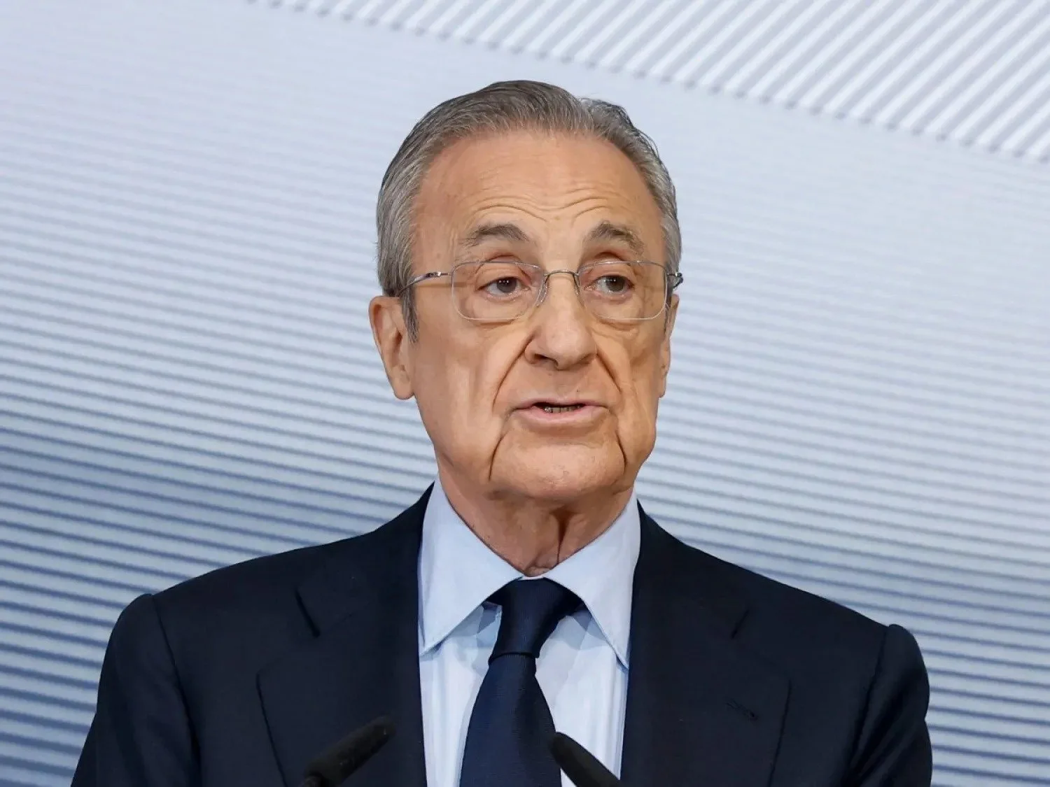 رئيس ريال مدريد: مباراة الهلال تعتبر نهائيًا مبكرًا، وكنت أفضل انطلاقة أسهل في البطولة العالمية. رئيس ريال مدريد: مباراة الهلال تعتبر نهائيًا مبكرًا، وكنت أفضل انطلاقة أسهل في البطولة العالمية.