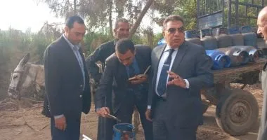 محافظ الدقهلية يقوم بجولة مفاجئة على سيارات البوتاجاز ويتحقق من الوزن شخصياً: لن أقبل بتجاوزات في حقوق المواطنين محافظ الدقهلية يقوم بجولة مفاجئة على سيارات البوتاجاز ويتحقق من الوزن شخصياً: لن أقبل بتجاوزات في حقوق المواطنين