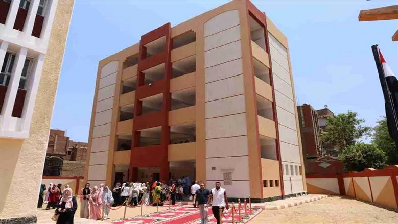 محافظ المنوفية يدشن التوسعات الجديدة لمدرسة تتا وغمرين الإعدادية في منوف محافظ المنوفية يدشن التوسعات الجديدة لمدرسة تتا وغمرين الإعدادية في منوف