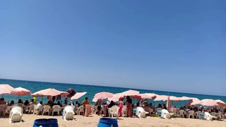 شواطئ الإسكندرية المجانية تستقطب أعدادًا ضخمة خلال العيد مع زيادة في زوار الأماكن السياحية شواطئ الإسكندرية المجانية تستقطب أعدادًا ضخمة خلال العيد مع زيادة في زوار الأماكن السياحية