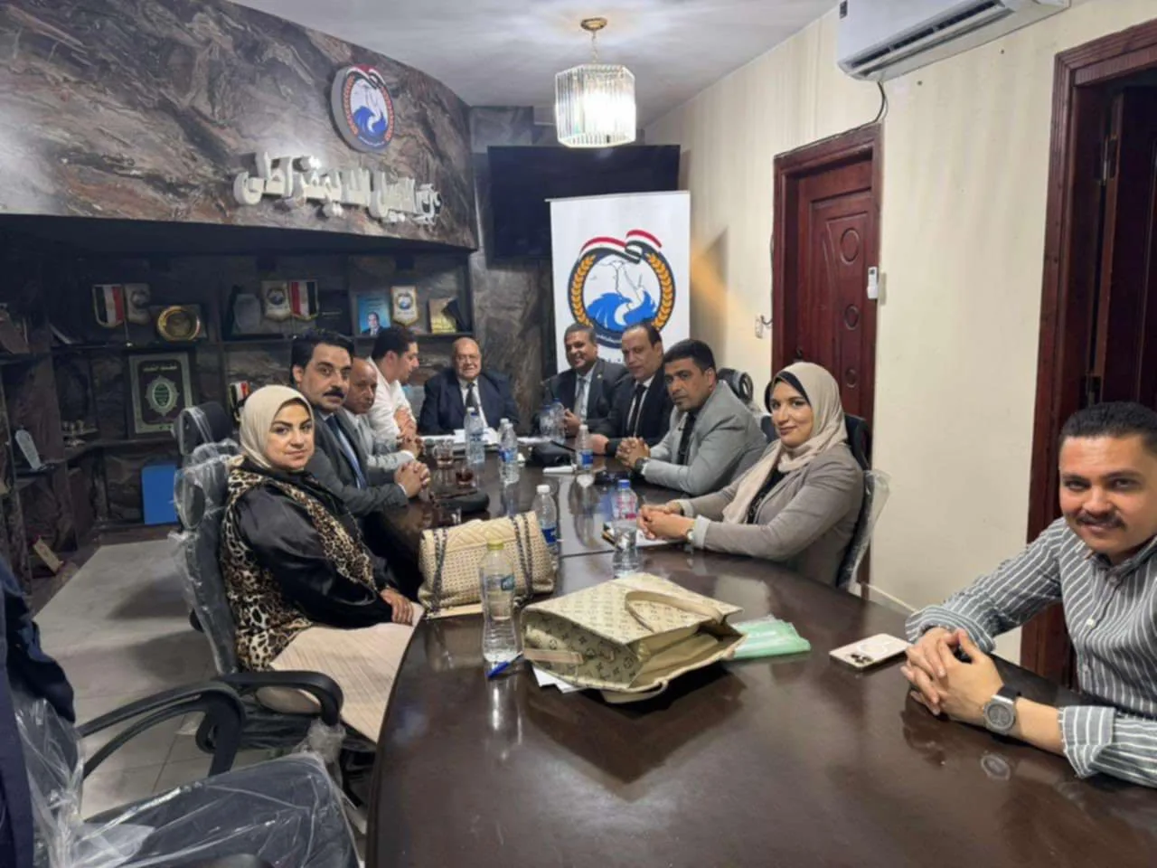 حزب الجيل يرشح 6 قيادات، من ضمنهن امرأتان، لخوض انتخابات الشيوخ المقبلة في الإسكندرية. حزب الجيل يرشح 6 قيادات، من ضمنهن امرأتان، لخوض انتخابات الشيوخ المقبلة في الإسكندرية.