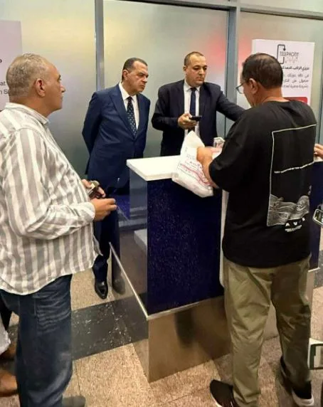 زيادة موظفي جمارك مطار القاهرة لتسهيل وتسريع عملية تسجيل الهواتف المحمولة. زيادة موظفي جمارك مطار القاهرة لتسهيل وتسريع عملية تسجيل الهواتف المحمولة.
