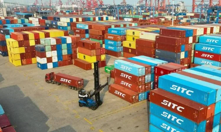 22 سفينة حاويات وبضائع عامة تمر عبر ميناء دمياط 22 سفينة حاويات وبضائع عامة تمر عبر ميناء دمياط