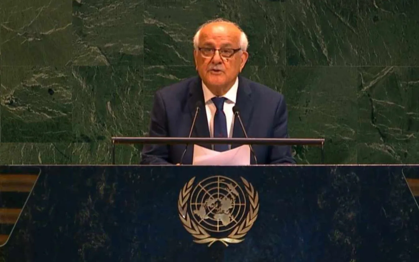 ممثل فلسطين في الأمم المتحدة يدعو إلى اتخاذ إجراءات عاجلة لإنهاء الإبادة الجماعية في غزة. ممثل فلسطين في الأمم المتحدة يدعو إلى اتخاذ إجراءات عاجلة لإنهاء الإبادة الجماعية في غزة.