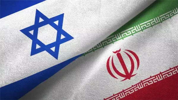 تحت وطأة القصف العنيف.. اشتداد الصراع بين إيران وإسرائيل يثير هجرة جماعية لسكان طهران. تحت وطأة القصف العنيف.. اشتداد الصراع بين إيران وإسرائيل يثير هجرة جماعية لسكان طهران.