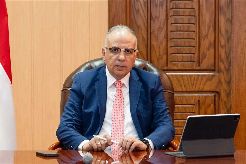 وزير الري: لدينا كميات كافية من المياه لتلبية الاحتياجات الحالية وسنتمكن من تلبية أي احتياجات إضافية إذا ظهرت. وزير الري: لدينا كميات كافية من المياه لتلبية الاحتياجات الحالية وسنتمكن من تلبية أي احتياجات إضافية إذا ظهرت.