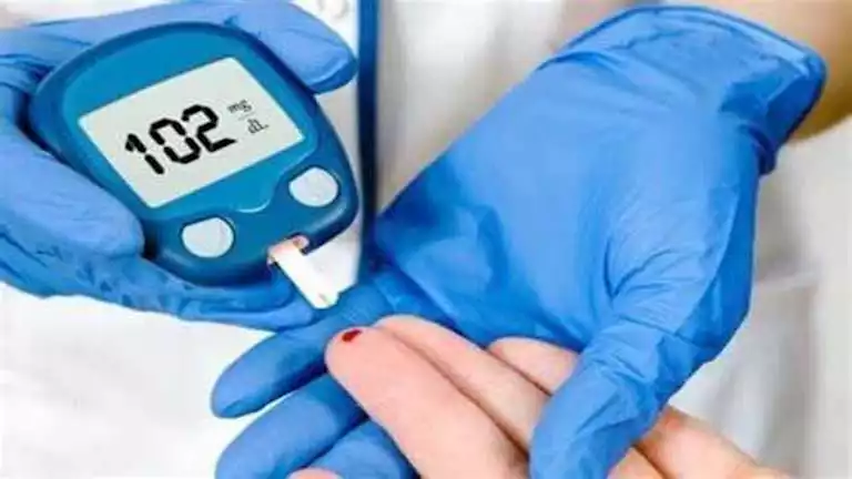 3 علامات غير واضحة تشير إلى زيادة حادة في مستويات السكر.. كن حذرًا منها 3 علامات غير واضحة تشير إلى زيادة حادة في مستويات السكر.. كن حذرًا منها