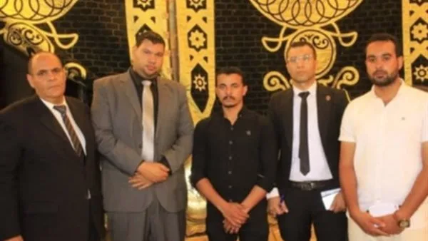 فريق مديرية العمل في الدقهلية يعزي عائلة الشهيد البطل خالد شوقي. فريق مديرية العمل في الدقهلية يعزي عائلة الشهيد البطل خالد شوقي.