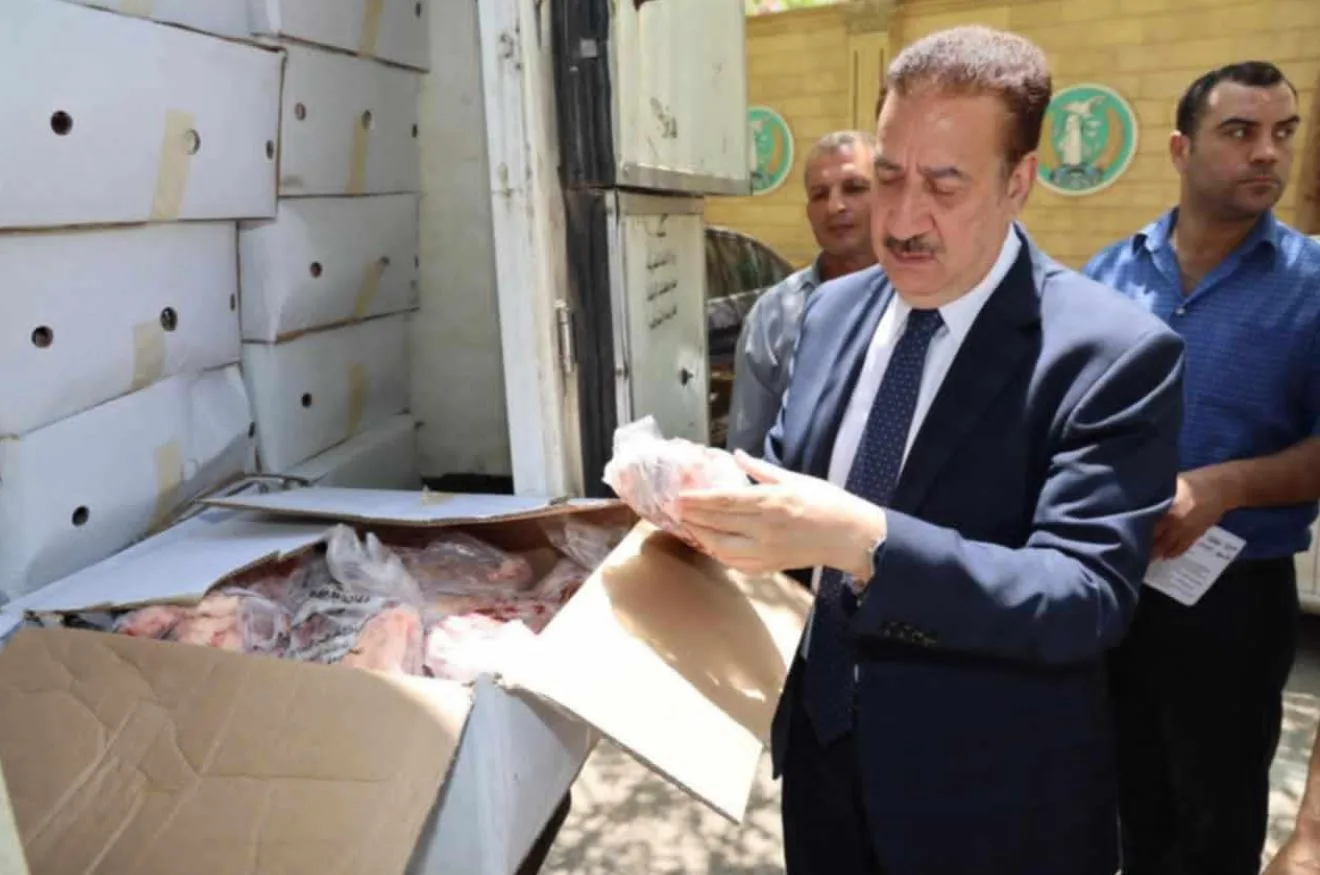 محافظ المنوفية يتسلم 2 طن من اللحوم لتوزيعها على الأسر الفقيرة بمناسبة العيد القومي محافظ المنوفية يتسلم 2 طن من اللحوم لتوزيعها على الأسر الفقيرة بمناسبة العيد القومي