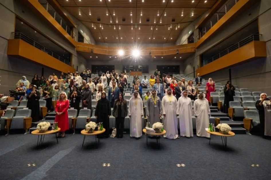 35 فائزاً في مسابقة القصة الإماراتية 35 فائزاً في مسابقة القصة الإماراتية