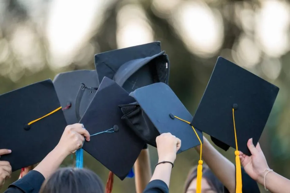 3500 مواطن يتكبدون تكاليف دراستهم كضحايا في جامعتين خارج البلاد 3500 مواطن يتكبدون تكاليف دراستهم كضحايا في جامعتين خارج البلاد