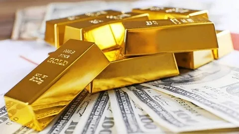 سعيد إمبابي: سعر دولار الصاغة يتخطى 51 جنيهاً.. والأسعار الحالية غير منصفة سعيد إمبابي: سعر دولار الصاغة يتخطى 51 جنيهاً.. والأسعار الحالية غير منصفة