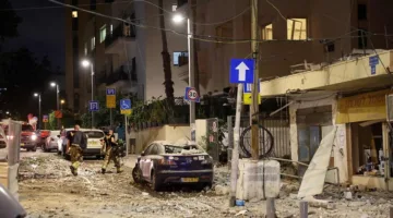 انفجارات شديدة في تل أبيب وبعدد من المناطق السكنية في وسط إسرائيل