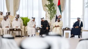 استقبال رئيس دولة الإمارات لرئيس وزراء ووزير خارجية قطر