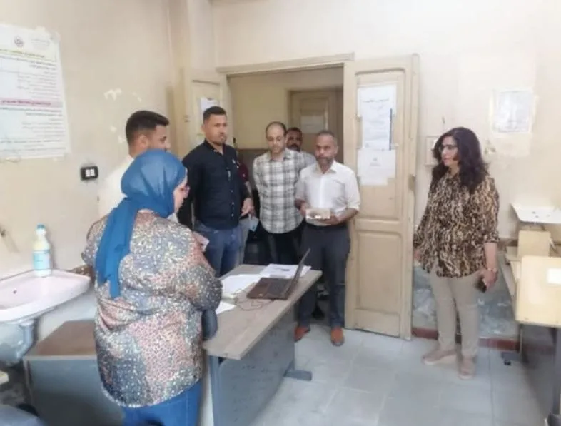 وكيل وزارة الصحة في المنيا يزور المنشآت الصحية ويحتفل بعيد الأضحى مع المرضى والكوادر الطبية وكيل وزارة الصحة في المنيا يزور المنشآت الصحية ويحتفل بعيد الأضحى مع المرضى والكوادر الطبية