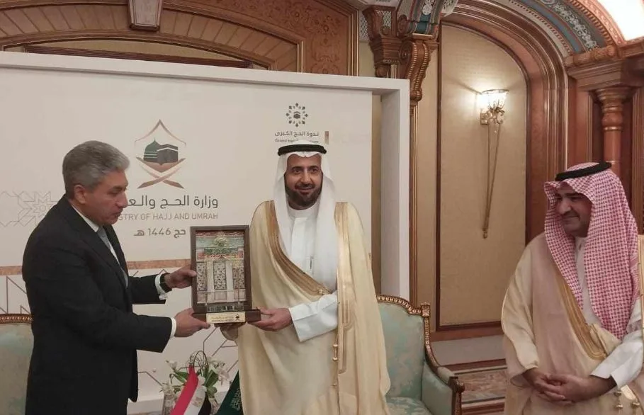 وزير السياحة والآثار يشارك في المؤتمر الكبير للحج في السعودية بدعوة رسمية من وزير السياحة السعودي. وزير السياحة والآثار يشارك في المؤتمر الكبير للحج في السعودية بدعوة رسمية من وزير السياحة السعودي.