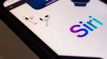 كيف يمكنك تعزيز كفاءة خاصية «Siri» في أجهزة «Apple»؟