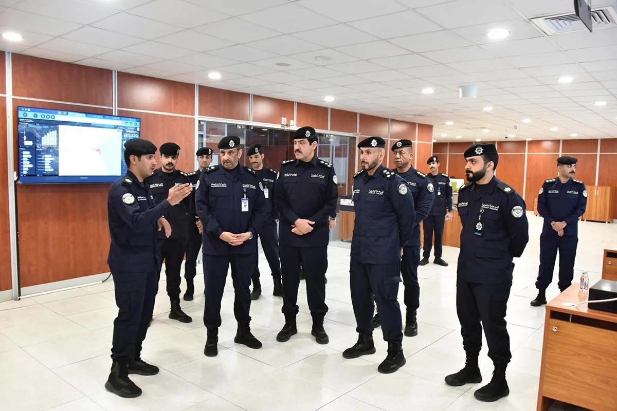 اللواء العدواني يقوم بزيارة إدارة «العمليات» و«المرور» اللواء العدواني يقوم بزيارة إدارة «العمليات» و«المرور»