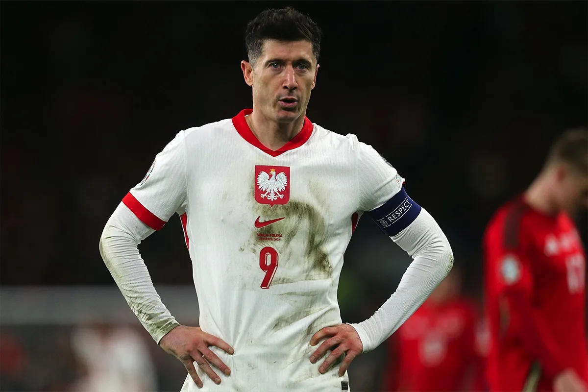 ليفاندوفسكي يمتنع عن تمثيل المنتخب البولندي.. والسبب وراء ذلك ليفاندوفسكي يمتنع عن تمثيل المنتخب البولندي.. والسبب وراء ذلك
