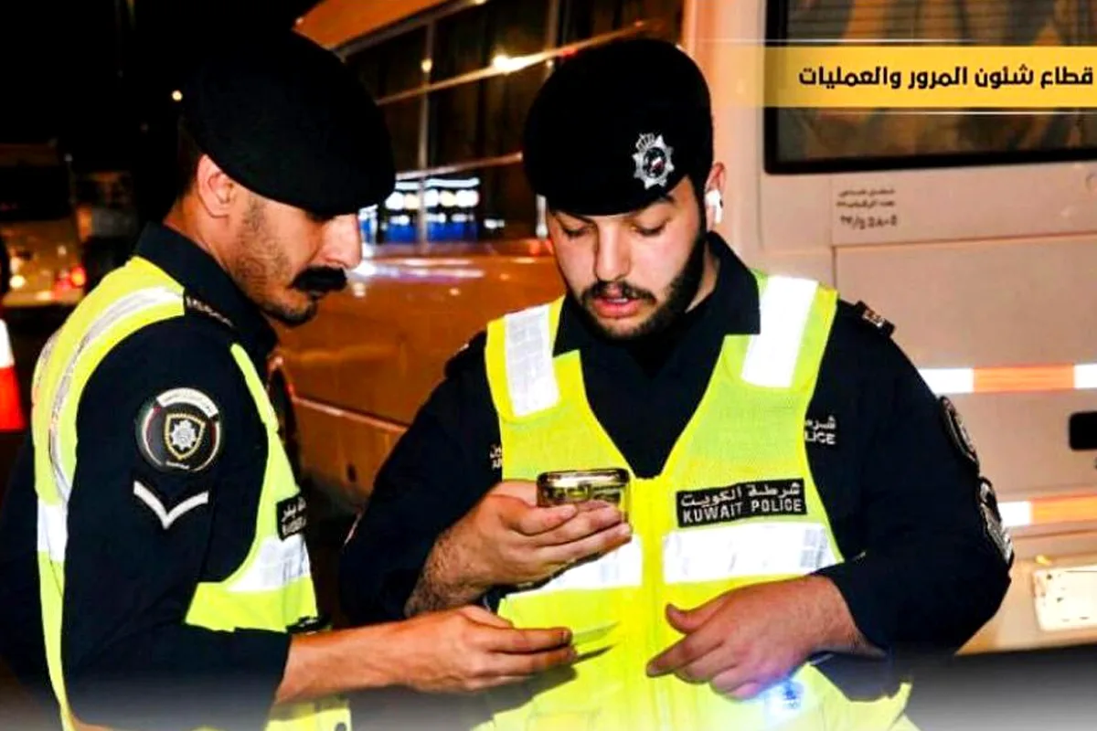 بوحسن: لا يوجد قانون يمنع الأكل أو التدخين أثناء القيادة بوحسن: لا يوجد قانون يمنع الأكل أو التدخين أثناء القيادة