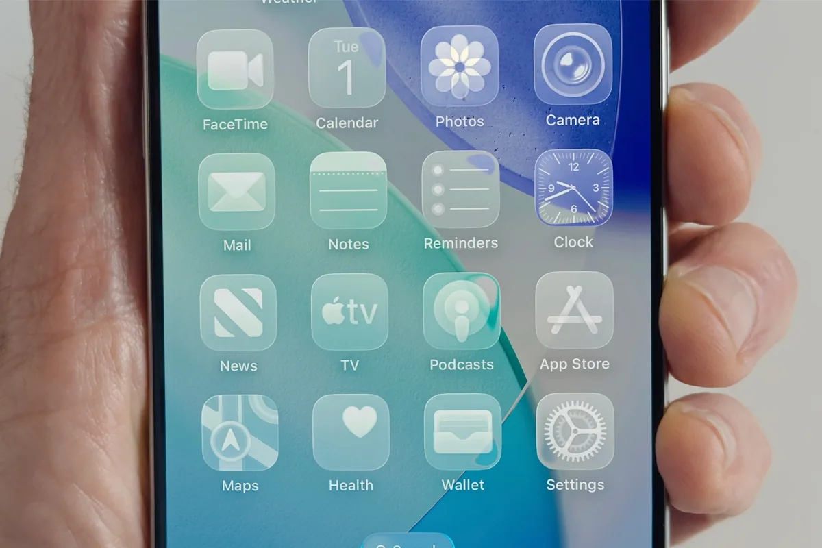«أبل» تعلن عن إصدار «IOS 26» «أبل» تعلن عن إصدار «IOS 26»