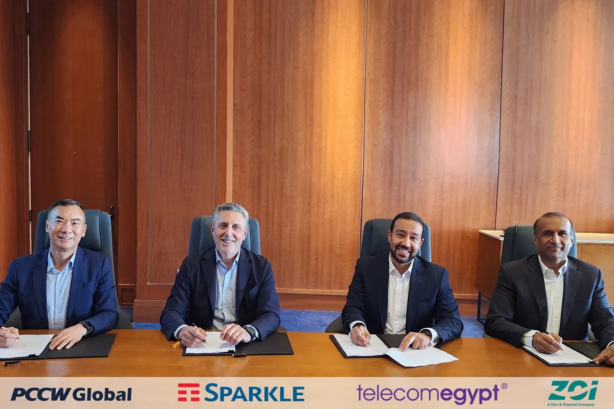 تحالف عالمي يضم “زين – عمانتل الدولية” و”المصرية للاتصالات” و”PCCW” و”Sparkle” تحالف عالمي يضم “زين – عمانتل الدولية” و”المصرية للاتصالات” و”PCCW” و”Sparkle”