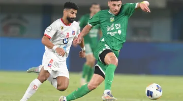 اللاعبون الدوليون ينضمون إلى صفوف الكويت والعربي