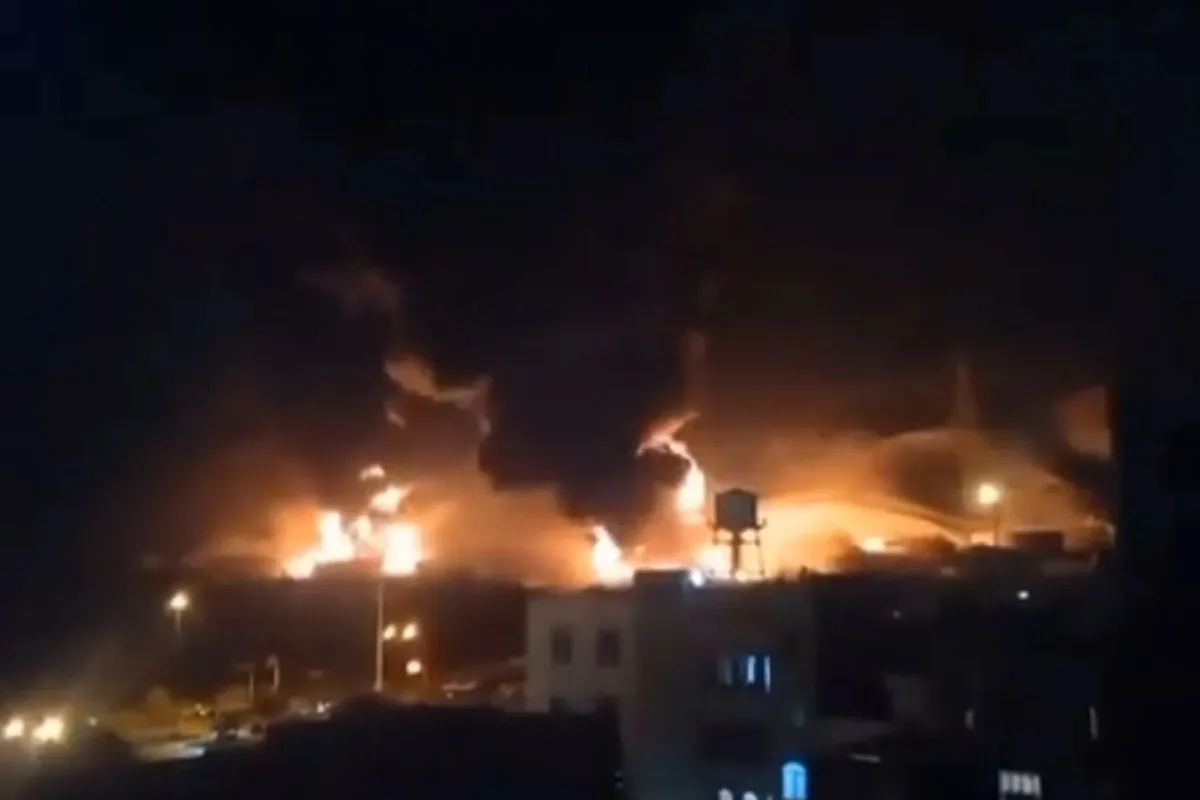 إيران: اعتداء إسرائيلي على مستودع النفط في شهران والأمور تحت السيطرة إيران: اعتداء إسرائيلي على مستودع النفط في شهران والأمور تحت السيطرة